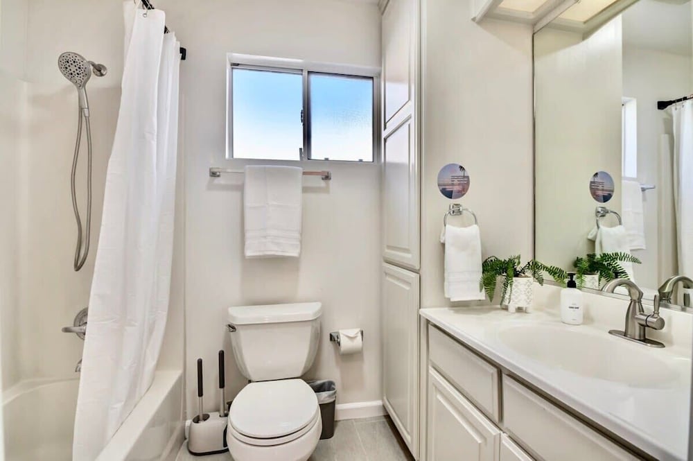@ Marbella Lane - Stylish Cozy4br in Siliconvalley