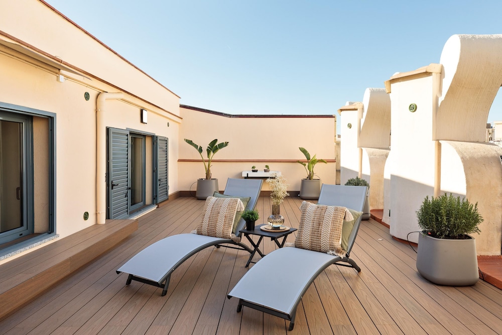 Rambla Paris Attic Apartment