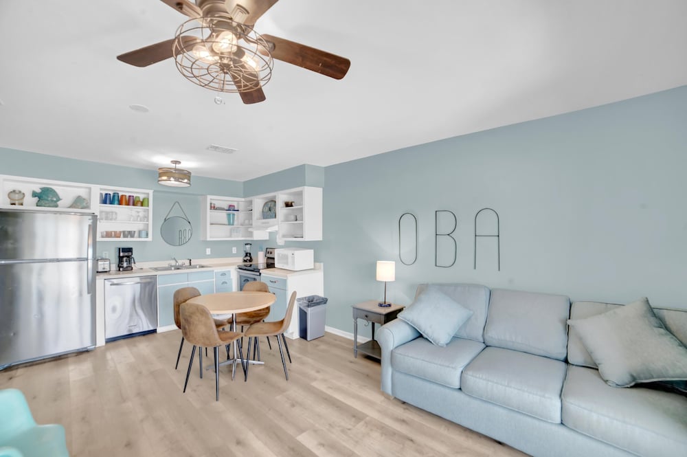 Seaside Beach & Racquet 1315
