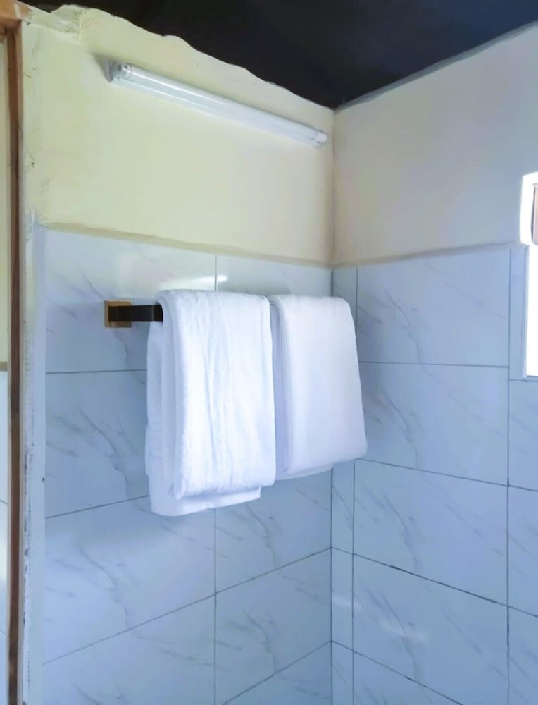 Endeem Mara Resort