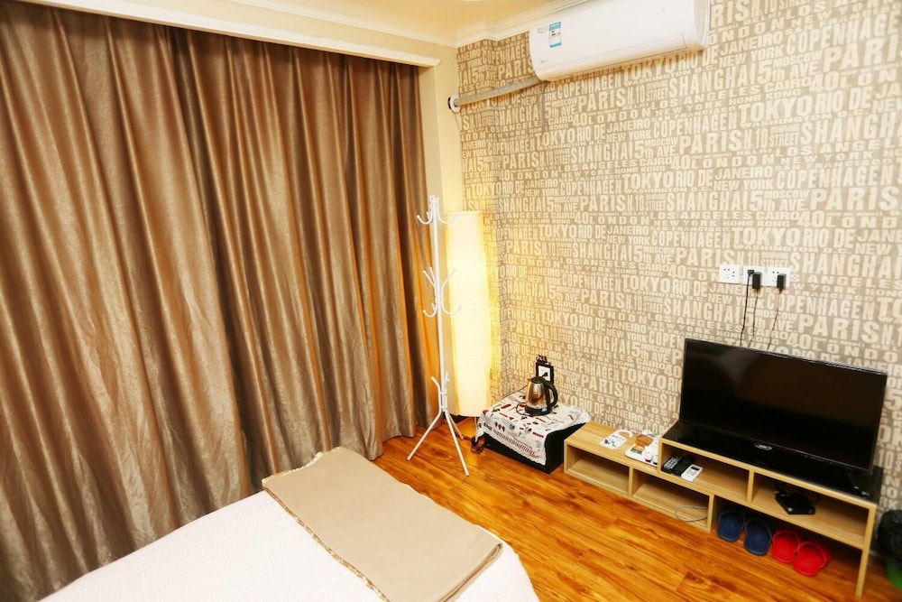 Wutongli Youth Hostel