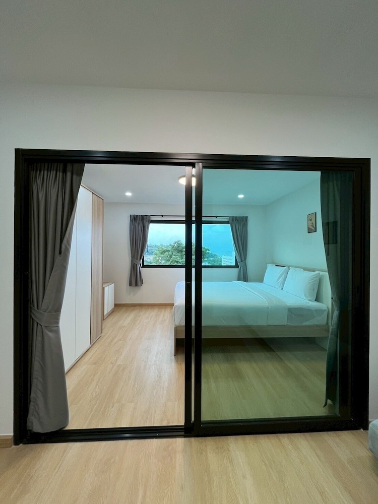 Hill Bay Suites