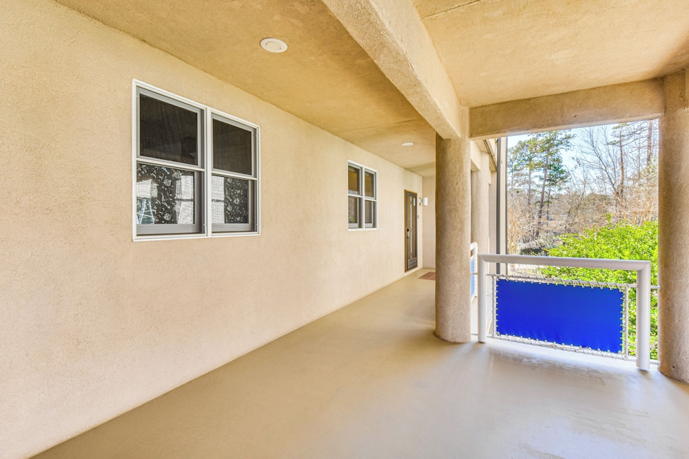 Boat, Golf & Swim: Keowee Key Condo w/ Lake Views