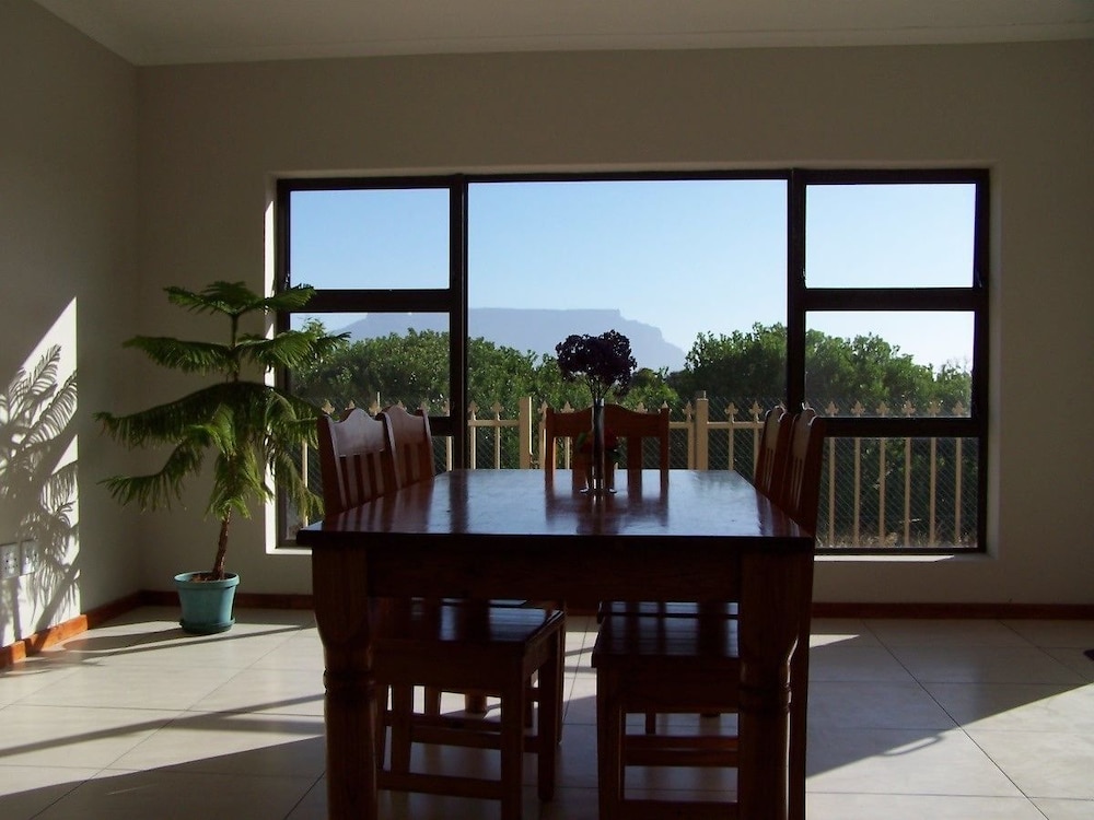 Cape Oasis Guesthouse view 2