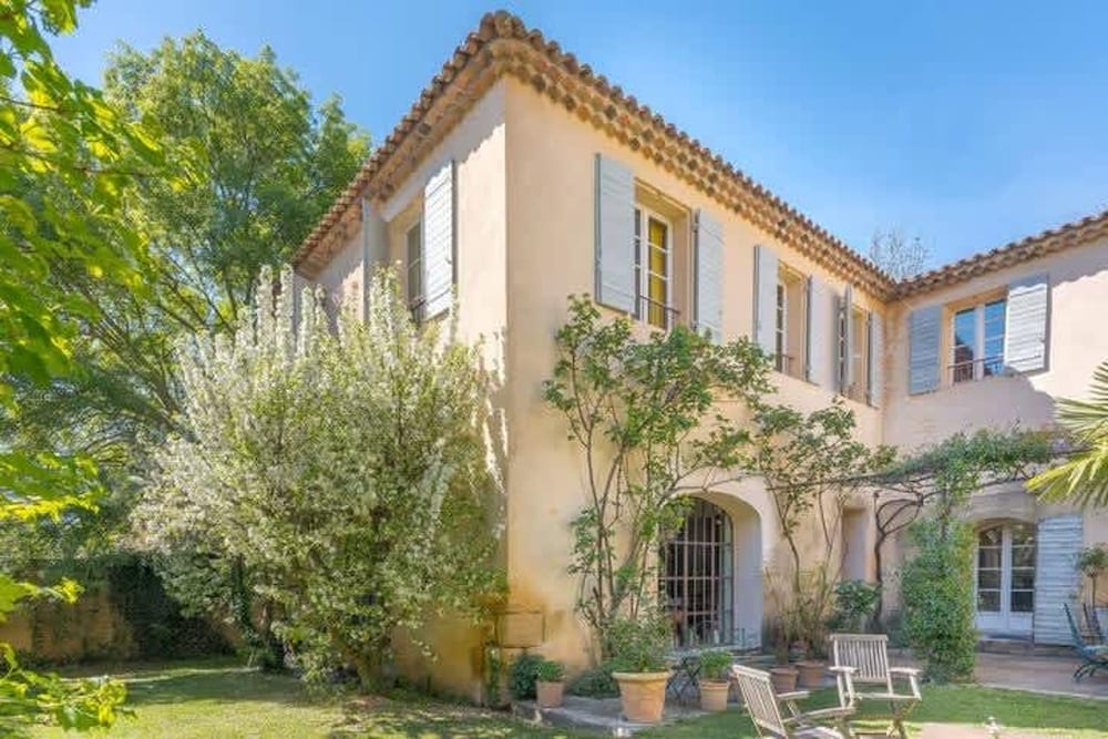 New Bastide Couronne d Aix Luxury in Aix-en-provence A Sophisticated Retreat for Families and Friends