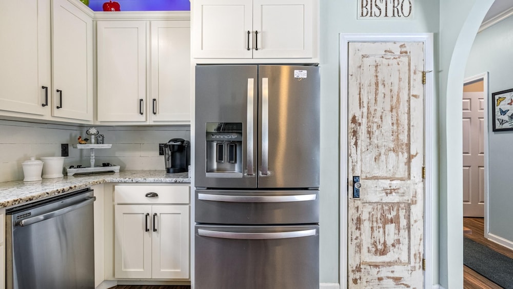 Southern Charm by Southern Vacation Rentals
