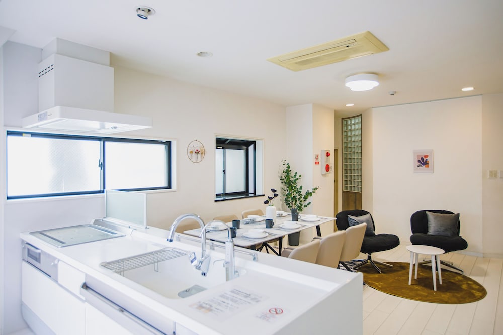 R Residence Tanimachi