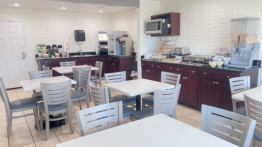 Ramada Bayside Inn & Suites Eureka