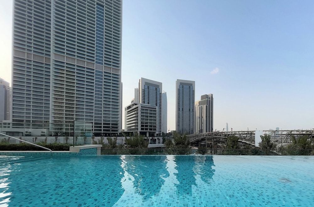 Luxury 1BR at Vida Residences