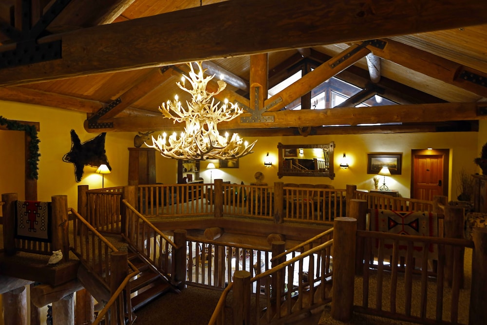 Daniels Summit Lodge view 3