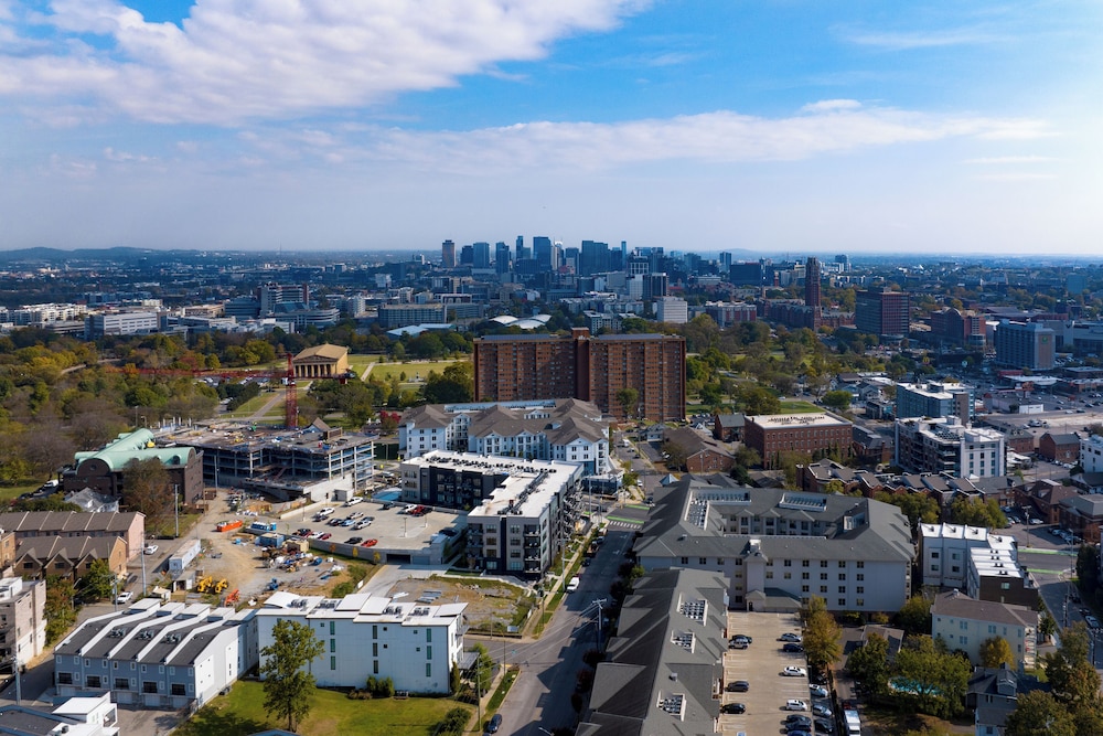 The Odyssey Apartments – by AvantStay Designer Stay in Midtown