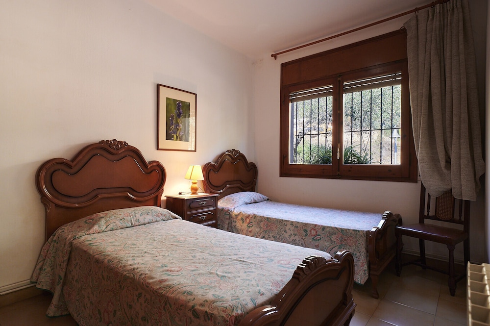 Masso in Llafranc With 3 Bedrooms and 1 Bathrooms