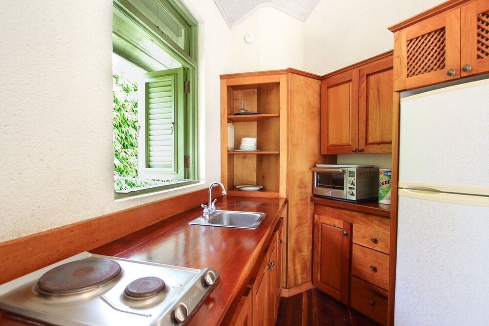 Tiny Home Retreat Near Beach- Marsh Mellow Cottage by BSL Rentals