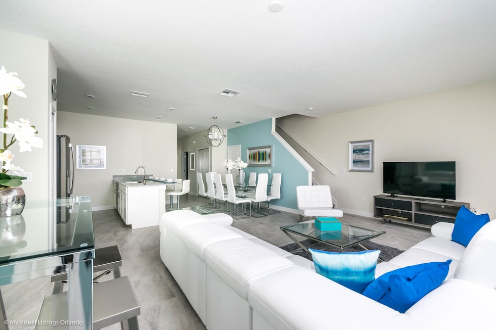 T1573 Brand new Luxury 5 Bedrooms Townhome