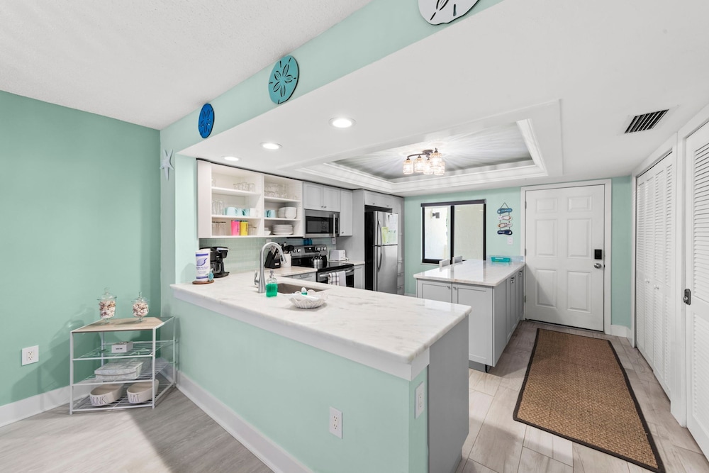 Loggerhead Cay 472 - Beach Front Pet-friendly