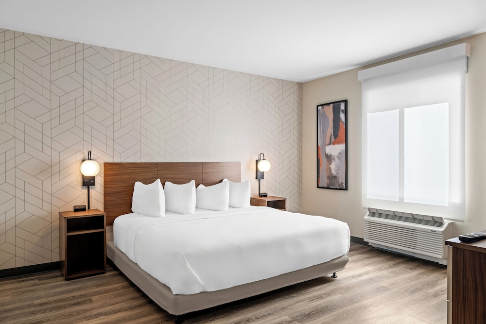 Everhome Suites Somerset - South Brunswick