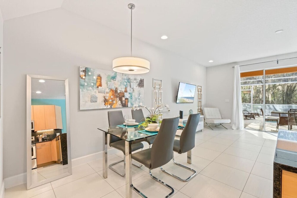 Amazing Family House w pvt Pool - 1605