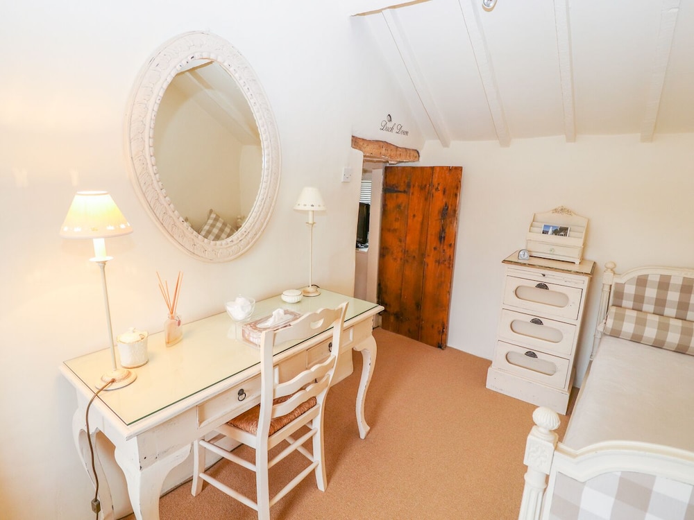 Storehouse Cottage view 3