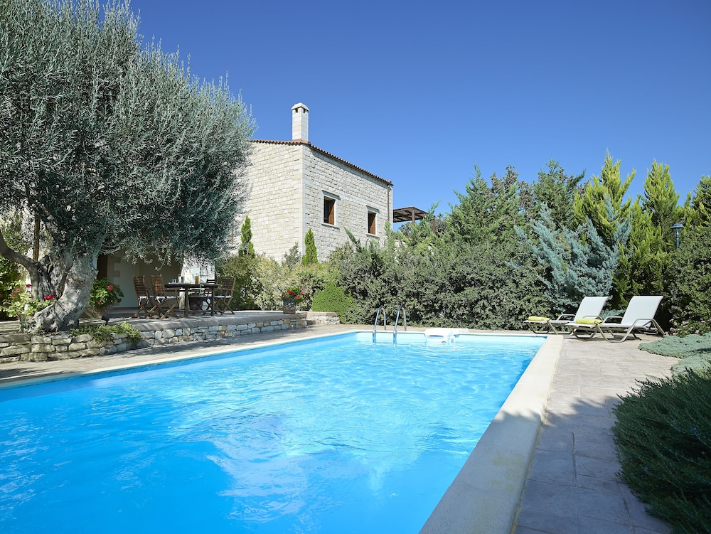 Vederi Estate
