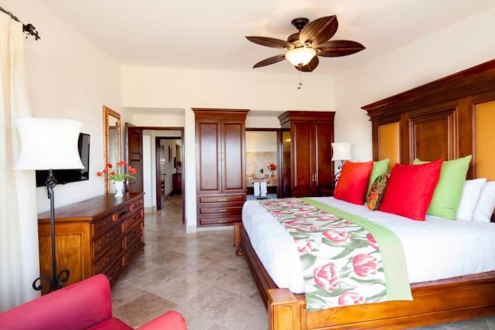 3BD Hacienda Encantada Ocean View Luxury Resort