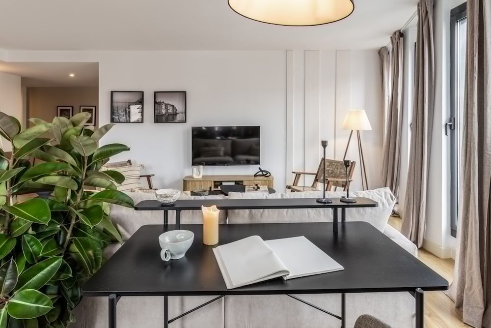 Dono - 3 Bedrooms Apartment in Chueca