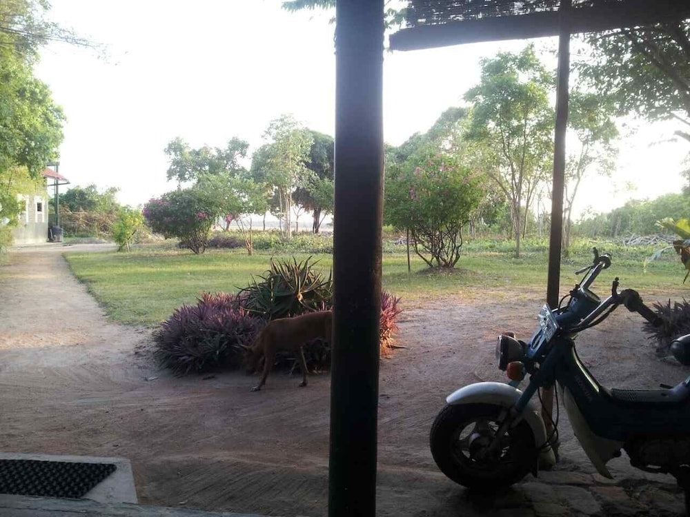 Captains Bird Safari Lodge
