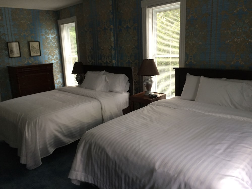 Gananoque Vacations - Seaway Manor - Property Image 27