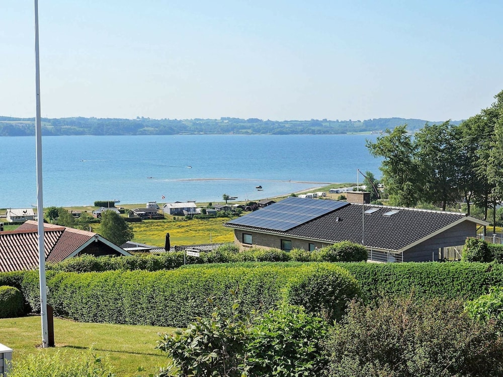 6 Person Holiday Home in Aabenraa-by Traum