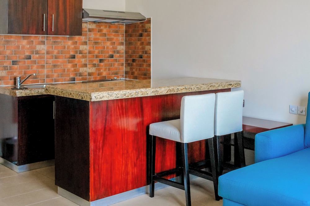 Abu Dhabi Vacations - Metropolitan Al Mafraq Hotel - Property Image 8