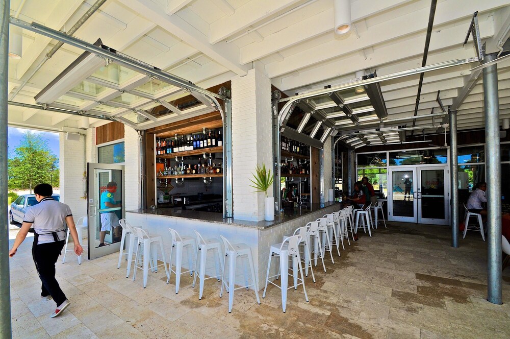 One More Day 3 Bedroom Condo By Coastal Dreamin