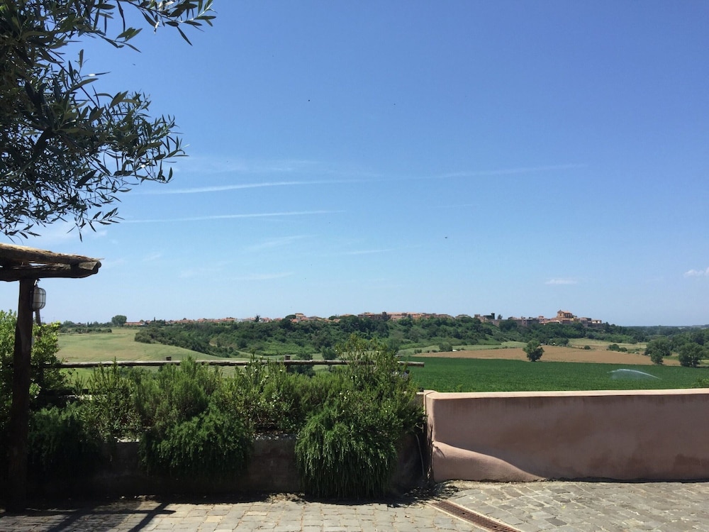 Farmhouse Montalto Near Sandy Beaches view 3
