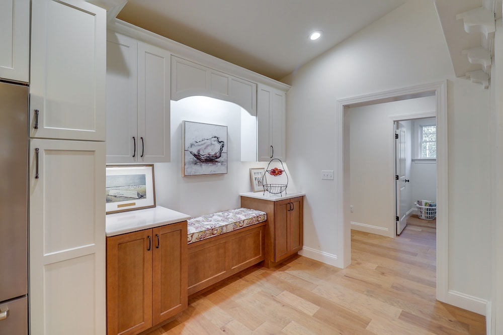 Eastern Shore Getaway: Walk to Tolchester Marina! - Property Image 4