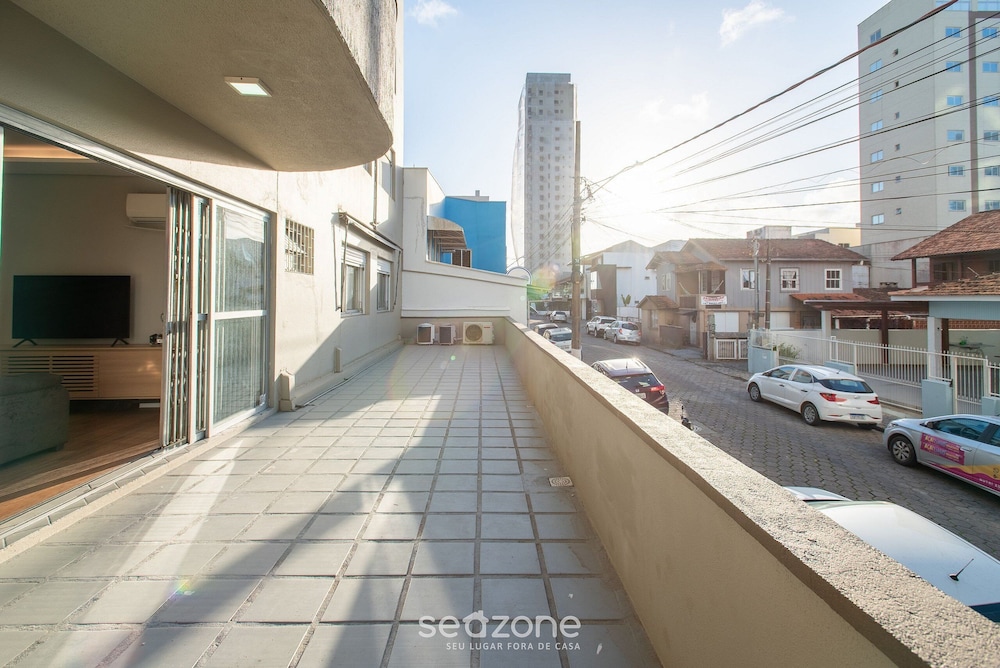 3 Bedroom Apartment 110 m From the Beach Emd0012