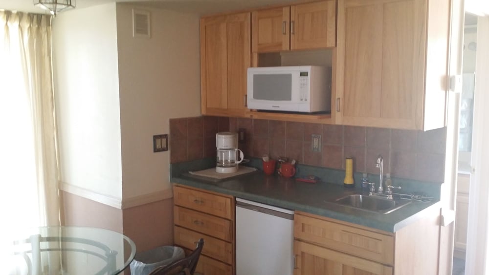 Mission Hill Casitas - Property Image 10