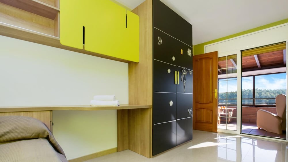 Sotet in Vidreres With 4 Bedrooms and 2 Bathrooms