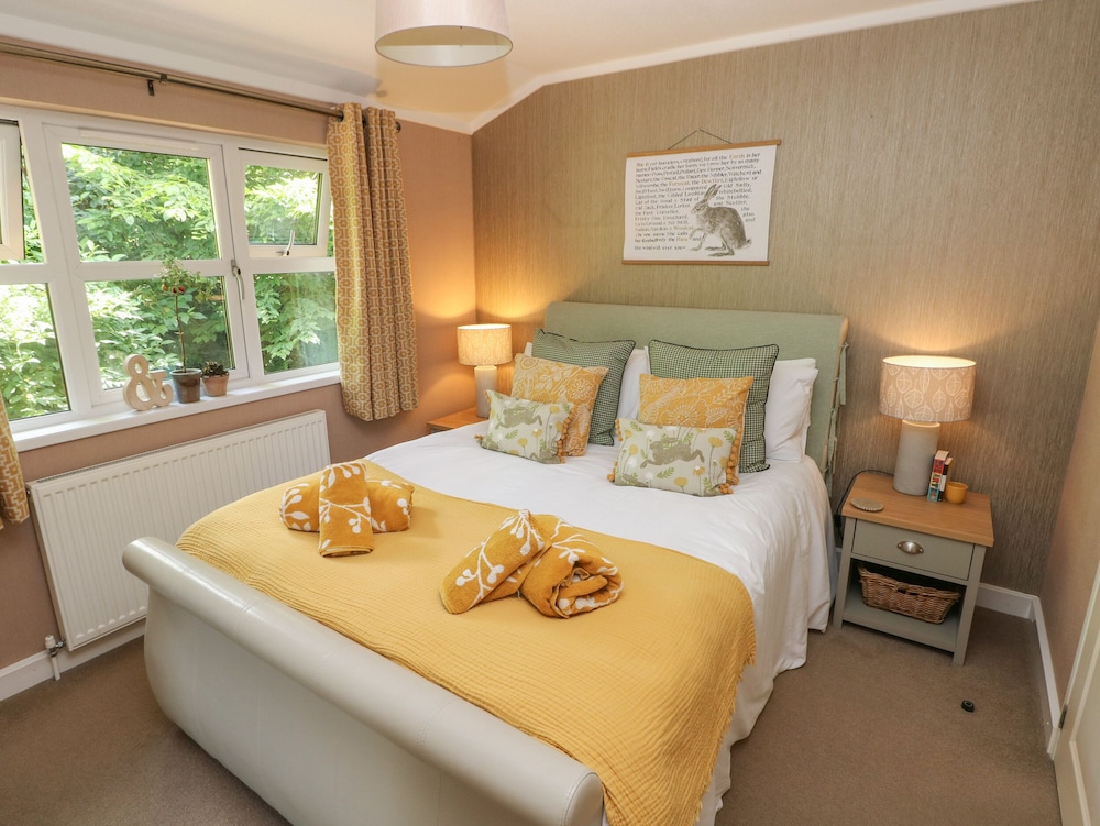 1 Hornbeam Lodge