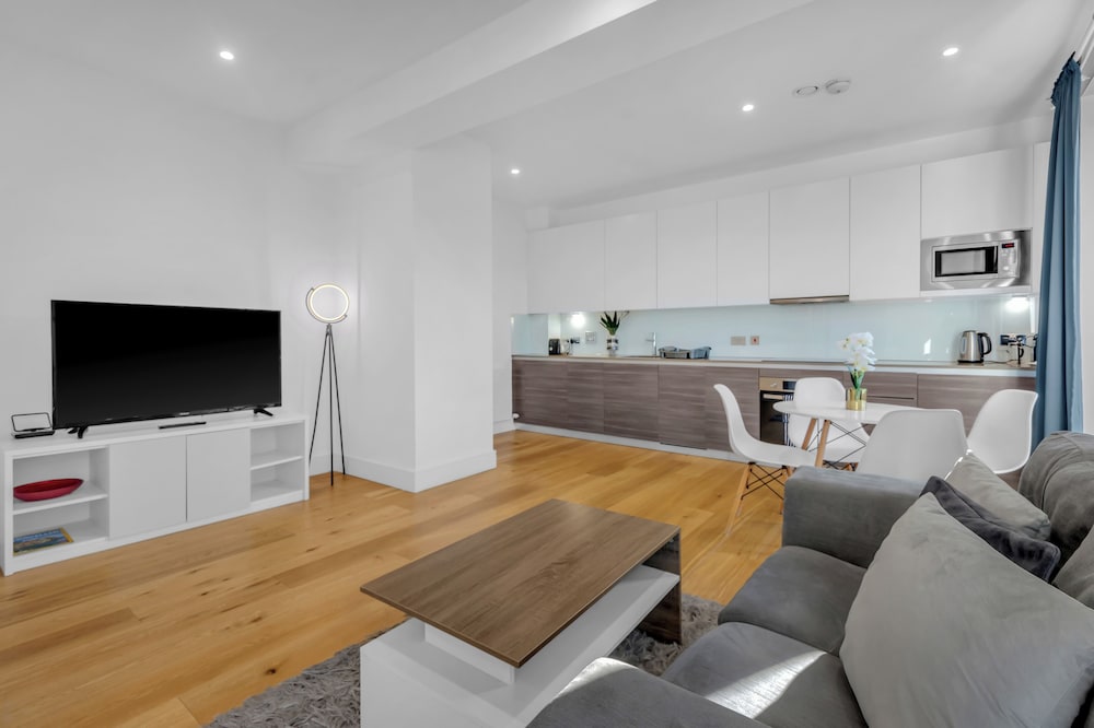 Spacious and Modern apartments Heathrow