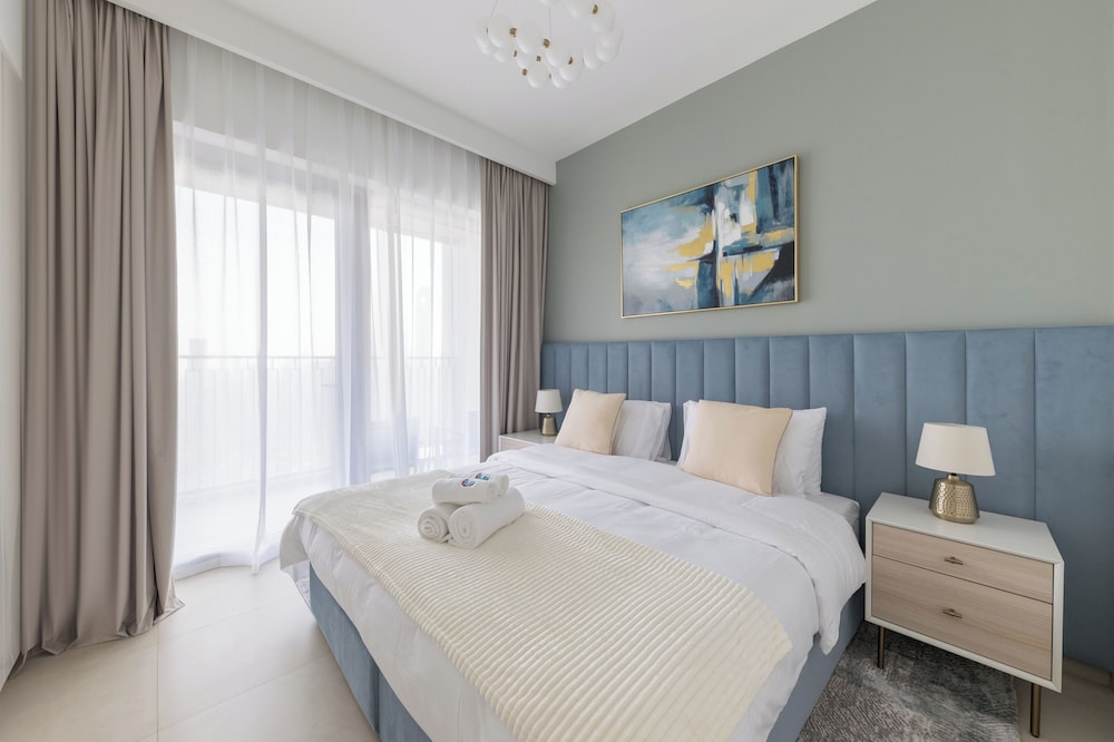 Premium Spacious 3BR Downtown Views