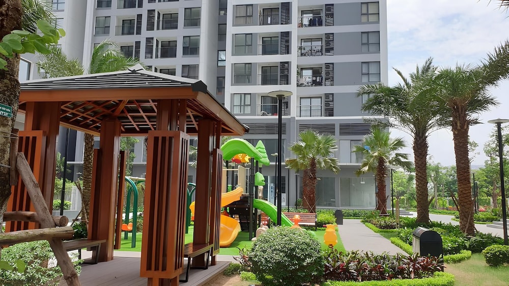 Sunny - Vinhomes GreenBay Residences