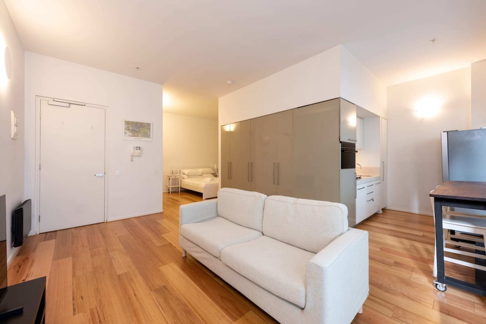 Central Boutique Studio in the Heart of Melbourne!