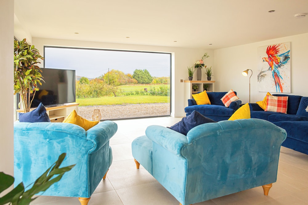 Beautiful Barn Conversion-Escape for 12