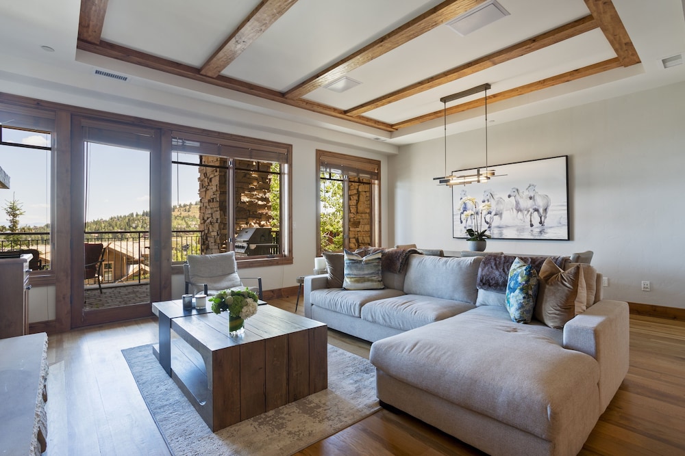 Shooting Star Lodge at Deer Valley Resort - Two Bedroom Residence #103 2 Condo