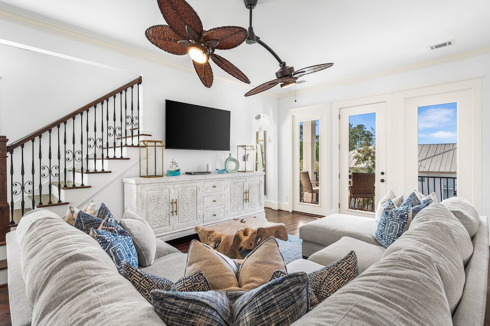 Modern Stay Near 30A w Pool Balcony Golf Cart Rental 30A Sunset Cove