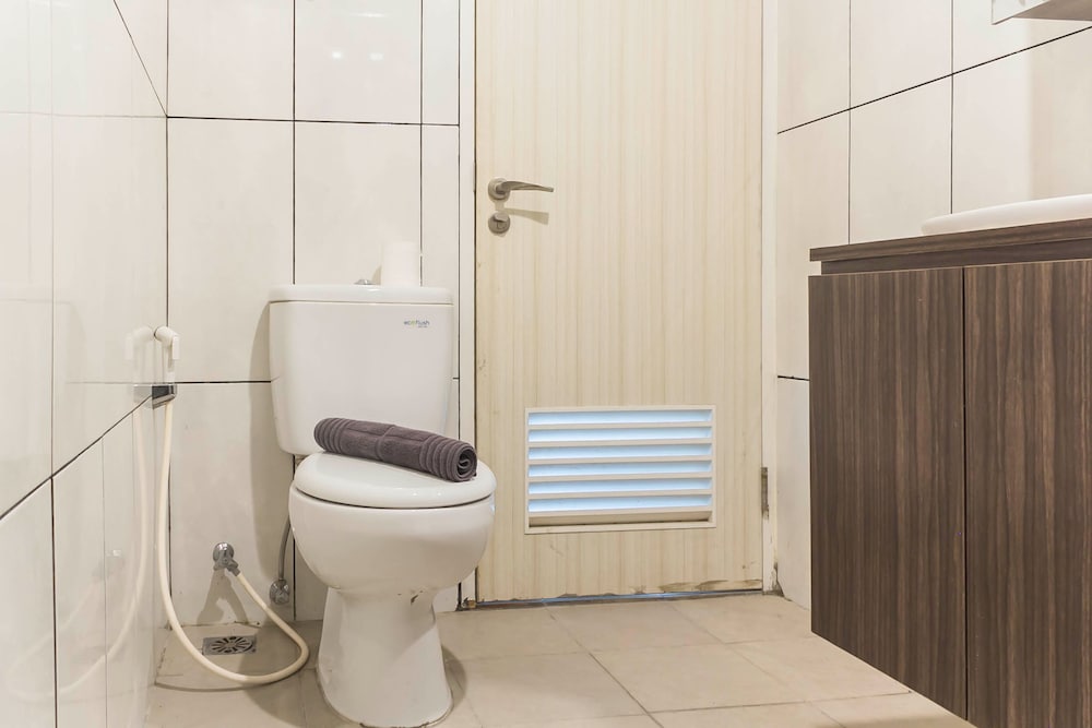 Chic And Cozy 2Br Grand Kamala Lagoon Apartment, เบคาซี - 12
