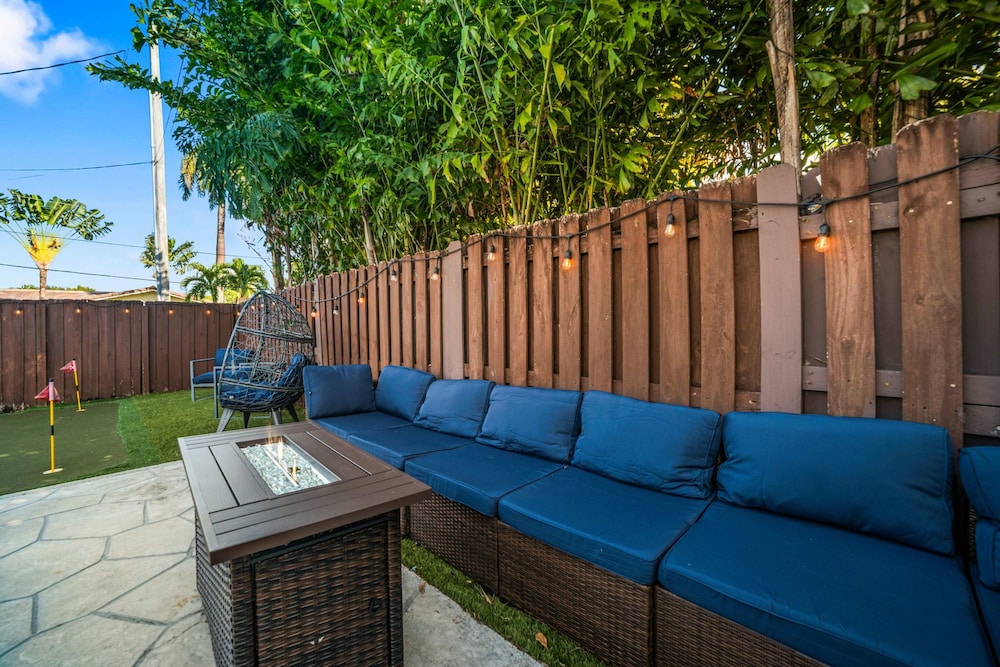 Spacious 6BR Beach Getaway w/ Heated Pool