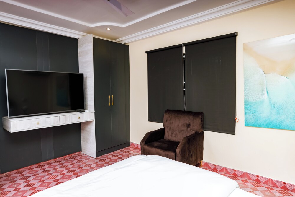 Bawuah Royal Apartments