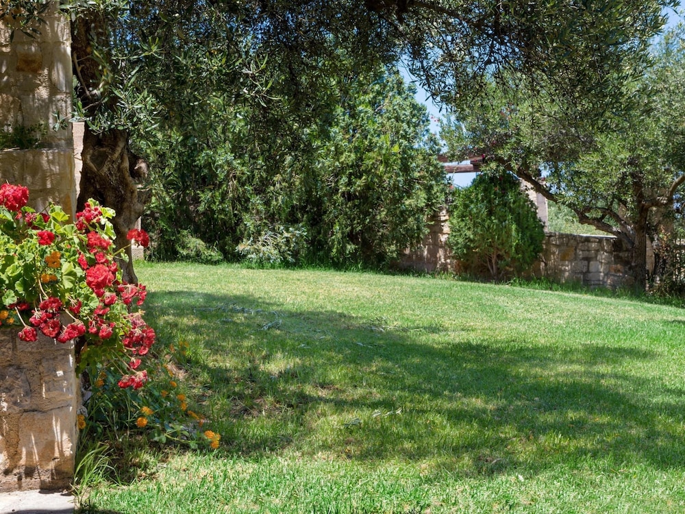Villa in Tavronitis With Pool & Stunning Views view 2