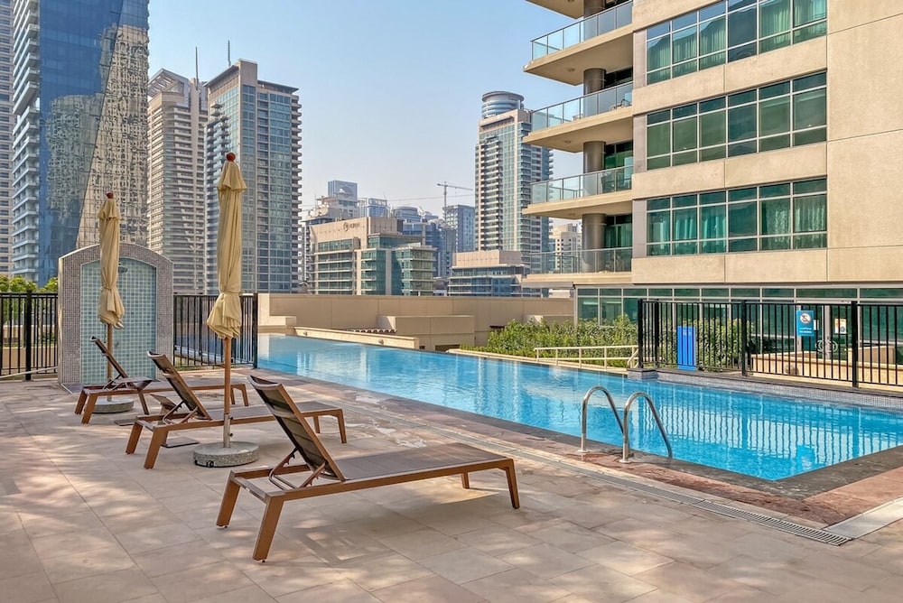 Amazing Cozy 1-bedroom Apartment Perfect for 4 in Dubai Marina