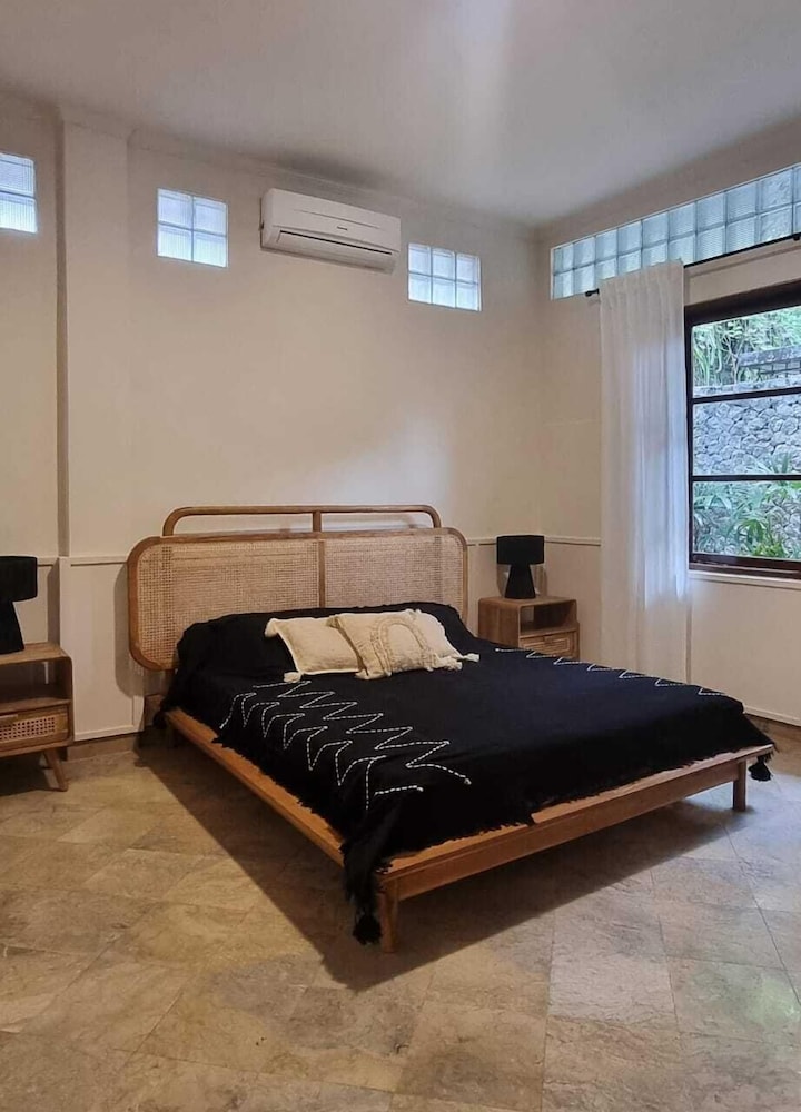 Mumbul Villa