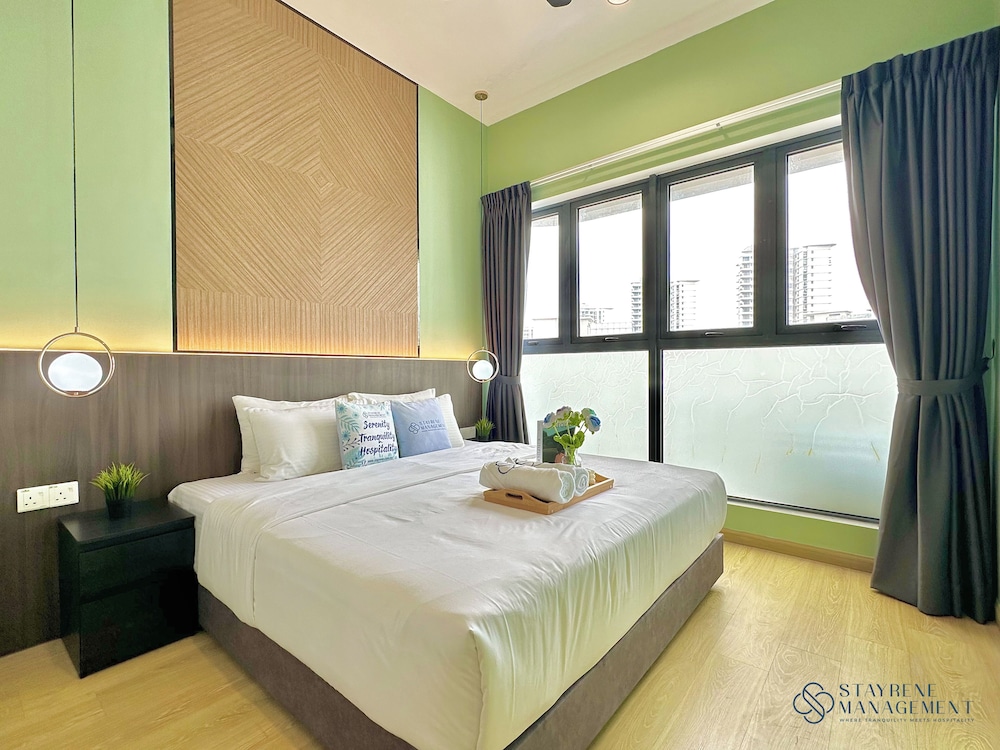 Country Garden Danga Bay Sea View Homestay by Stayrene